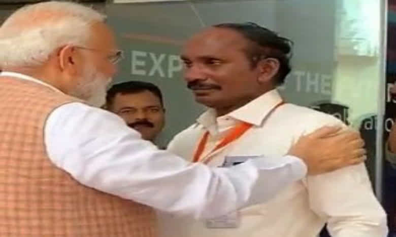 ಇಸ್ರೋ ಮುಖ್ಯಸ್ಥ ಕೆ.ಶಿವನ್ಗೆ ಧೈರ್ಯ ಹೇಳಿದ ಪ್ರಧಾನಿ
