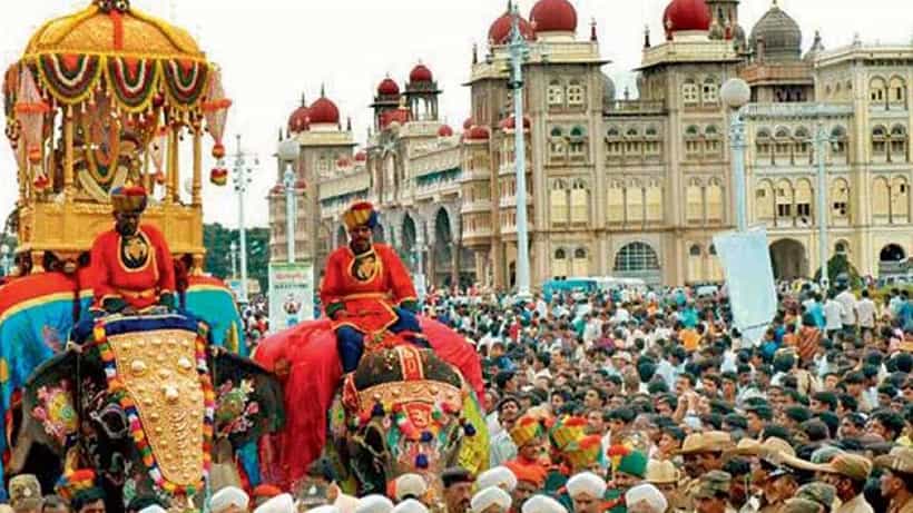 ವಿಶ್ವವಿಖ್ಯಾತ ಮೈಸೂರು ದಸರಾಗೆ ತೆರೆ: ಕೊರೊನಾ ನಡುವೆ ಜಂಬೂ ಸವಾರಿ ಮೆರವಣಿಗೆಗೆ ಸಕಲ ಸಿದ್ಧತೆ
