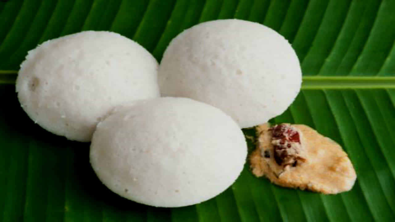 ಅರವತ್ತರ ಅಜ್ಜಿ ಮೈಸೂರು ದಸರಾದಲ್ಲಿ ತಿಂದ ಇಡ್ಲಿಗಳೆಷ್ಟು ಗೊತ್ತಾ!? ಅರವತ್ತರ ಅಜ್ಜಿ ಮೈಸೂರು ದಸರಾದಲ್ಲಿ ತಿಂದ ಇಡ್ಲಿಗಳೆಷ್ಟು ಗೊತ್ತಾ!?