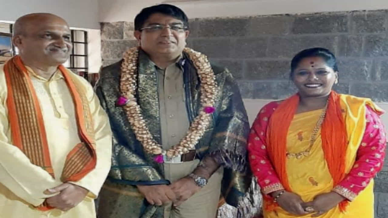 ರೌಡಿಶೀಟರ್ ಯಶಸ್ವಿನಿ ಗೌಡ ಶ್ರೀರಾಮ ಸೇನೆಯಿಂದ ಕಿಕ್ ಔಟ್ ರೌಡಿಶೀಟರ್ ಯಶಸ್ವಿನಿ ಗೌಡ ಶ್ರೀರಾಮ ಸೇನೆಯಿಂದ ಕಿಕ್ ಔಟ್