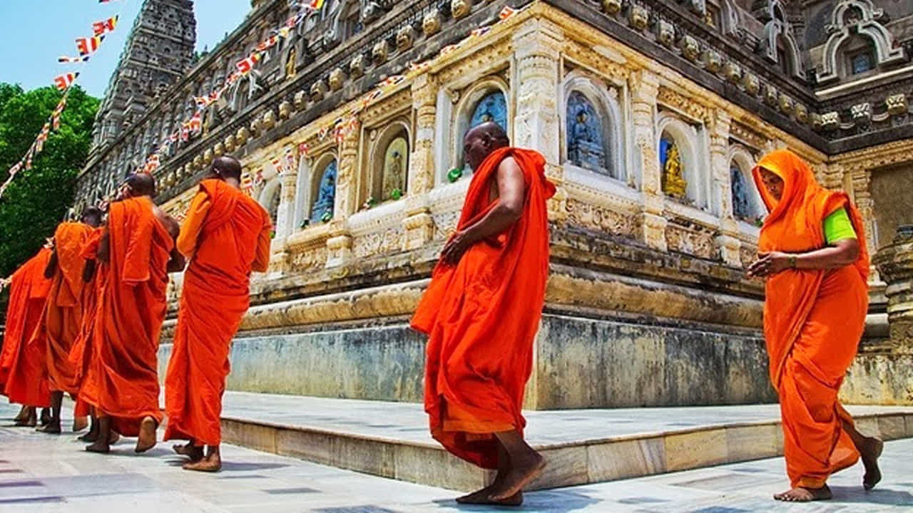 ಯಾವ ದೇವರಿಗೆ, ಎಷ್ಟು ಪ್ರದಕ್ಷಿಣೆ ಹಾಕಿದ್ರೆ ಈ ಫಲಗಳು ಪ್ರಾಪ್ತಿಯಾಗುತ್ತವೆ? ಯಾವ ದೇವರಿಗೆ, ಎಷ್ಟು ಪ್ರದಕ್ಷಿಣೆ ಹಾಕಿದ್ರೆ ಈ ಫಲಗಳು ಪ್ರಾಪ್ತಿಯಾಗುತ್ತವೆ?