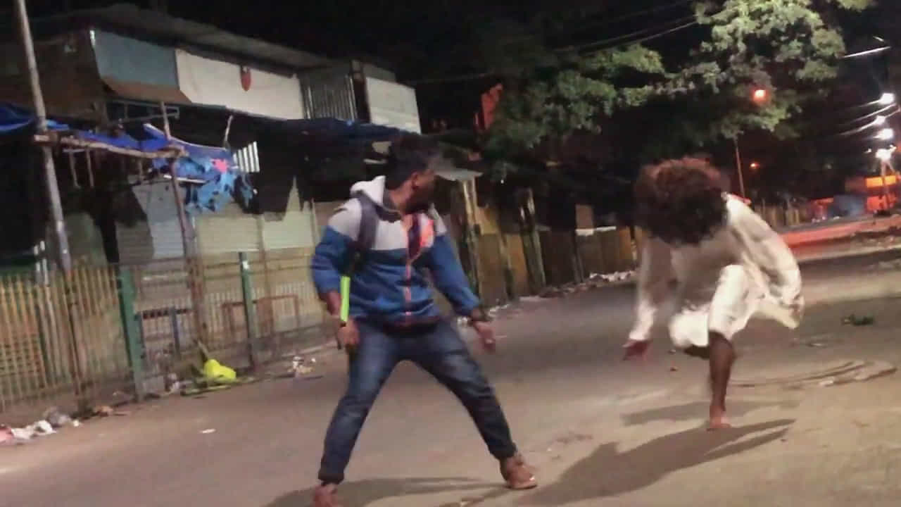ಆರ್ಟಿ ನಗರದಿಂದ ಬಂದ ದೆವ್ವಗಳು.. ಮತ್ತಿಕೆರೆಯಲ್ಲಿ ಹುಚ್ಚಾಟ: ಆತಂಕ, ಅರೆಸ್ಟ್ ಆರ್ಟಿ ನಗರದಿಂದ ಬಂದ ದೆವ್ವಗಳು.. ಮತ್ತಿಕೆರೆಯಲ್ಲಿ ಹುಚ್ಚಾಟ: ಆತಂಕ, ಅರೆಸ್ಟ್
