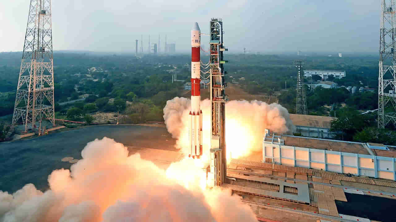 14 ಉಪಗ್ರಹಗಳನ್ನ ಹೊತ್ತು ನಭಕ್ಕೆ ಚಿಮ್ಮಿದ PSLV ರಾಕೆಟ್