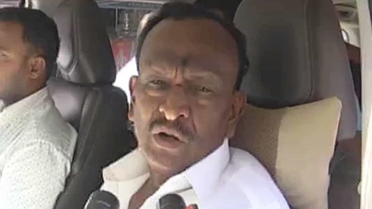 ನಾಮಪತ್ರ ಸಲ್ಲಿಕೆಗೂ ಮುನ್ನ ಎಂಟಿಬಿ ನಾಗರಾಜ್​ಗೆ ಆಸ್ಪತ್ರೆಯಲ್ಲಿ ಚಿಕಿತ್ಸೆ