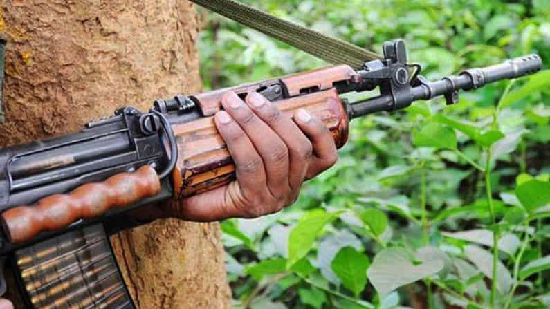 Naxals Attack: ಛತ್ತೀಸ್​ಗಢದಲ್ಲಿ ನಕ್ಸಲರಿಂದ ಎಸ್​ಯುವಿ ಕಾರು ಸ್ಫೋಟ; ಓರ್ವ ಸಾವು, 11 ಜನರಿಗೆ ಗಾಯ