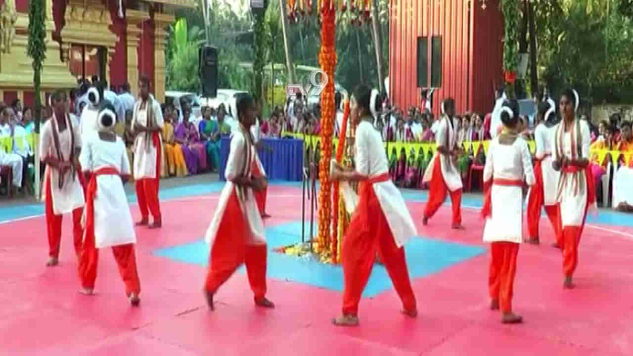 ಕಟಪಾಡಿಯಲ್ಲಿ ಭಜನಾ ಕೂಟ: ತಾಳಕ್ಕೆ ತಕ್ಕಂತೆ ಹೆಜ್ಜೆ ಹಾಕಿದ ಯುವ ಸಮೂಹ