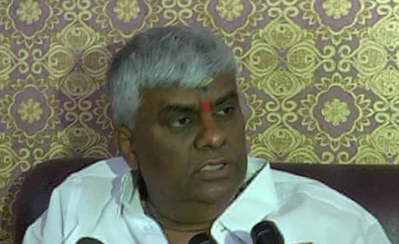 ವಿಶ್ವನಾಥ್ ಅಧಿಕಾರ ಅನುಭವಿಸಿ ನಮ್ಮ ಪಕ್ಷಕ್ಕೆ ದ್ರೋಹ ಮಾಡಿದ್ರು -ರೇವಣ್ಣ