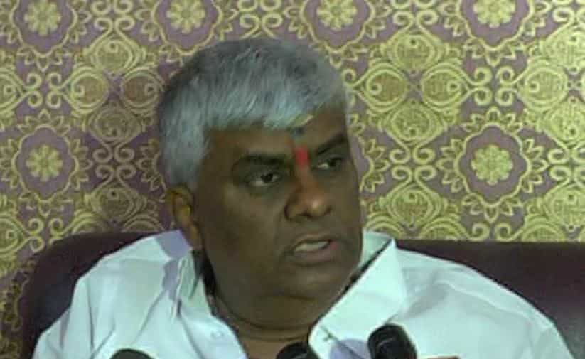 ವಿಶ್ವನಾಥ್ ಅಧಿಕಾರ ಅನುಭವಿಸಿ ನಮ್ಮ ಪಕ್ಷಕ್ಕೆ ದ್ರೋಹ ಮಾಡಿದ್ರು -ರೇವಣ್ಣ ವಿಶ್ವನಾಥ್ ಅಧಿಕಾರ ಅನುಭವಿಸಿ ನಮ್ಮ ಪಕ್ಷಕ್ಕೆ ದ್ರೋಹ ಮಾಡಿದ್ರು -ರೇವಣ್ಣ