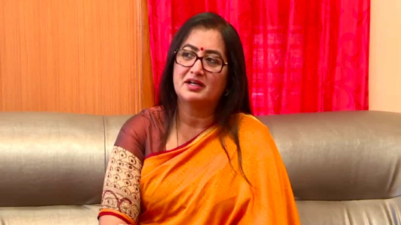 ಕೆಆರ್ ಪೇಟೆ ಬೈಎಲೆಕ್ಷನ್: ಮಂಡ್ಯ ಸಂಸದೆ ಸುಮಲತಾ ನಿಷ್ಠೆ ಯಾವ ಪಕ್ಷಕ್ಕೆ? ಕೆಆರ್ ಪೇಟೆ ಬೈಎಲೆಕ್ಷನ್: ಮಂಡ್ಯ ಸಂಸದೆ ಸುಮಲತಾ ನಿಷ್ಠೆ ಯಾವ ಪಕ್ಷಕ್ಕೆ?