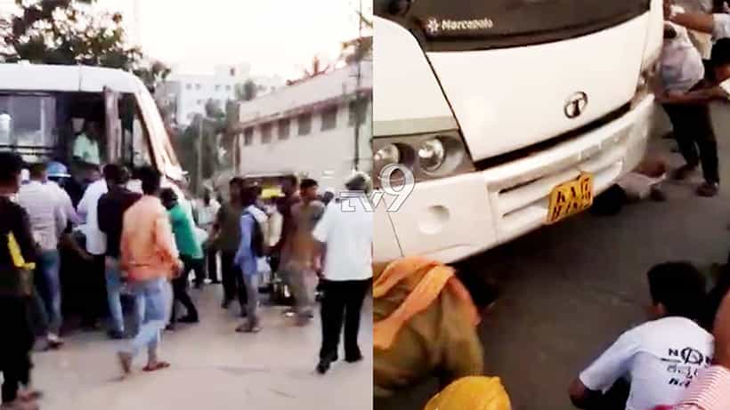 ಸಿಗ್ನಲ್ನಲ್ಲಿ ನಿಂತಿದ್ದ ಬೈಕ್ಗೆ ಬಸ್ ಡಿಕ್ಕಿ ಹೊಡೆದು ಇಬ್ಬರು ಸವಾರರು ಮೃತ