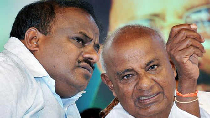 ಸಾಂಬ್ರಾ ವಿಮಾನ ನಿಲ್ದಾಣದಲ್ಲಿ ತಂದೆ-ಮಗ ಮಾತನಾಡಿದ್ದೇನು?