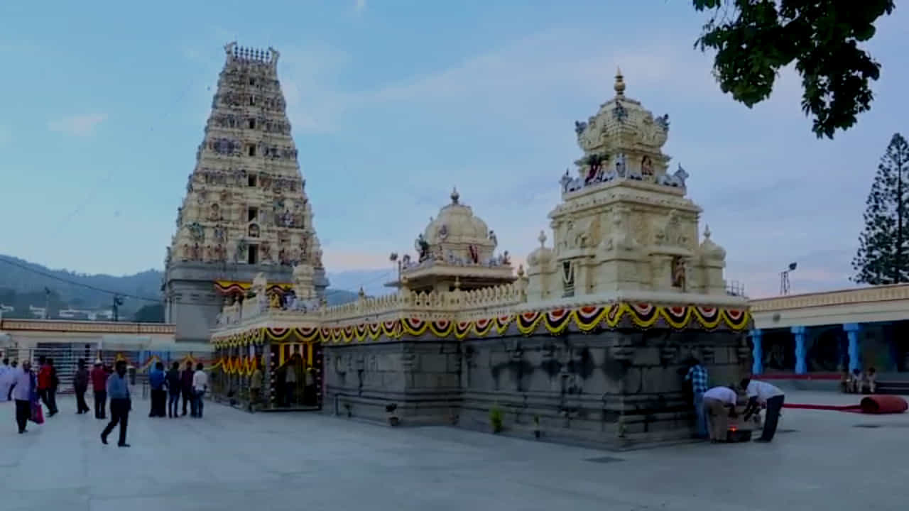 ಆಯುಧ ಪೂಜೆ ಸಂದರ್ಭ.. ಮಲೆಮಹದೇಶ್ವರ ದೇಗುಲಕ್ಕೆ ಭಕ್ತರಿಗೆ 4 ದಿನ ಪ್ರವೇಶ ಇಲ್ಲ
