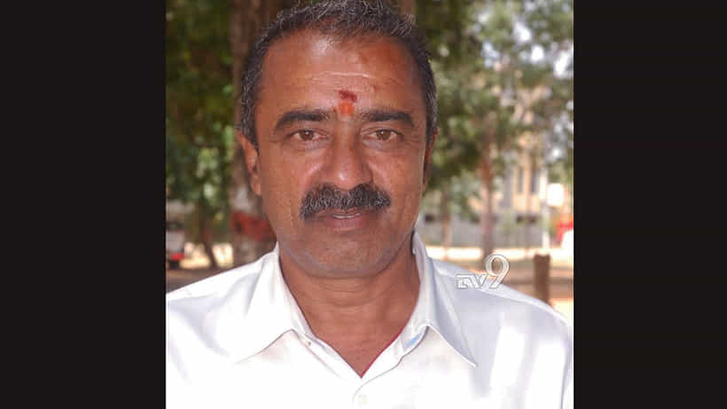 ಅಕ್ರಮ ಮದ್ಯ ಮಾರಾಟ: ರೆಡ್ ಹ್ಯಾಂಡ್ ಆಗಿ ಸಿಕ್ಕಿಬಿದ್ದ ನಗರಸಭೆ ಸದಸ್ಯ