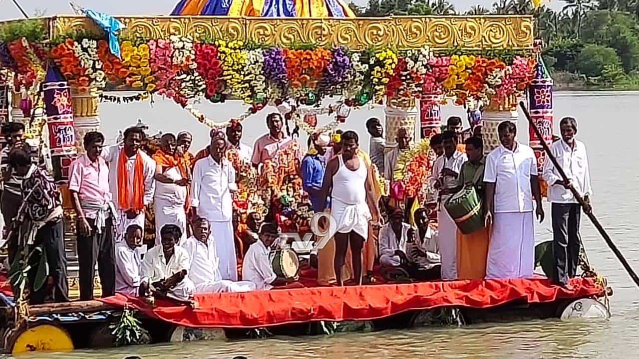 75 ವರ್ಷಗಳ ಬಳಿಕ ಶೆಟ್ಟಿಹಳ್ಳಿಯಲ್ಲಿ ಅದ್ದೂರಿ ತೆಪ್ಪೋತ್ಸವ ಸಂಭ್ರಮ 75 ವರ್ಷಗಳ ಬಳಿಕ ಶೆಟ್ಟಿಹಳ್ಳಿಯಲ್ಲಿ ಅದ್ದೂರಿ ತೆಪ್ಪೋತ್ಸವ ಸಂಭ್ರಮ
