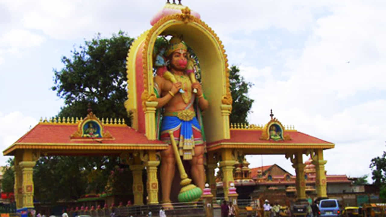 ಕಂಕಣ ಸೂರ್ಯ ಗ್ರಹಣ, ತುಮಕೂರಿನ ಬಹುತೇಕ ದೇಗುಲಗಳು ಬಂದ್ ಕಂಕಣ ಸೂರ್ಯ ಗ್ರಹಣ, ತುಮಕೂರಿನ ಬಹುತೇಕ ದೇಗುಲಗಳು ಬಂದ್