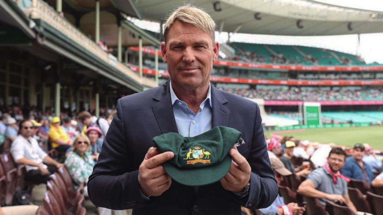 ಕಾಡ್ಗಿಚ್ಚಿನ ಸಂತ್ರಸ್ತರಿಗಾಗಿ ಶೇನ್ ವಾರ್ನ್ ಬ್ಯಾಗಿ ಗ್ರೀನ್ ಕ್ಯಾಪ್ ಹರಾಜಿಗೆ! ಕಾಡ್ಗಿಚ್ಚಿನ ಸಂತ್ರಸ್ತರಿಗಾಗಿ ಶೇನ್ ವಾರ್ನ್ ಬ್ಯಾಗಿ ಗ್ರೀನ್ ಕ್ಯಾಪ್ ಹರಾಜಿಗೆ!