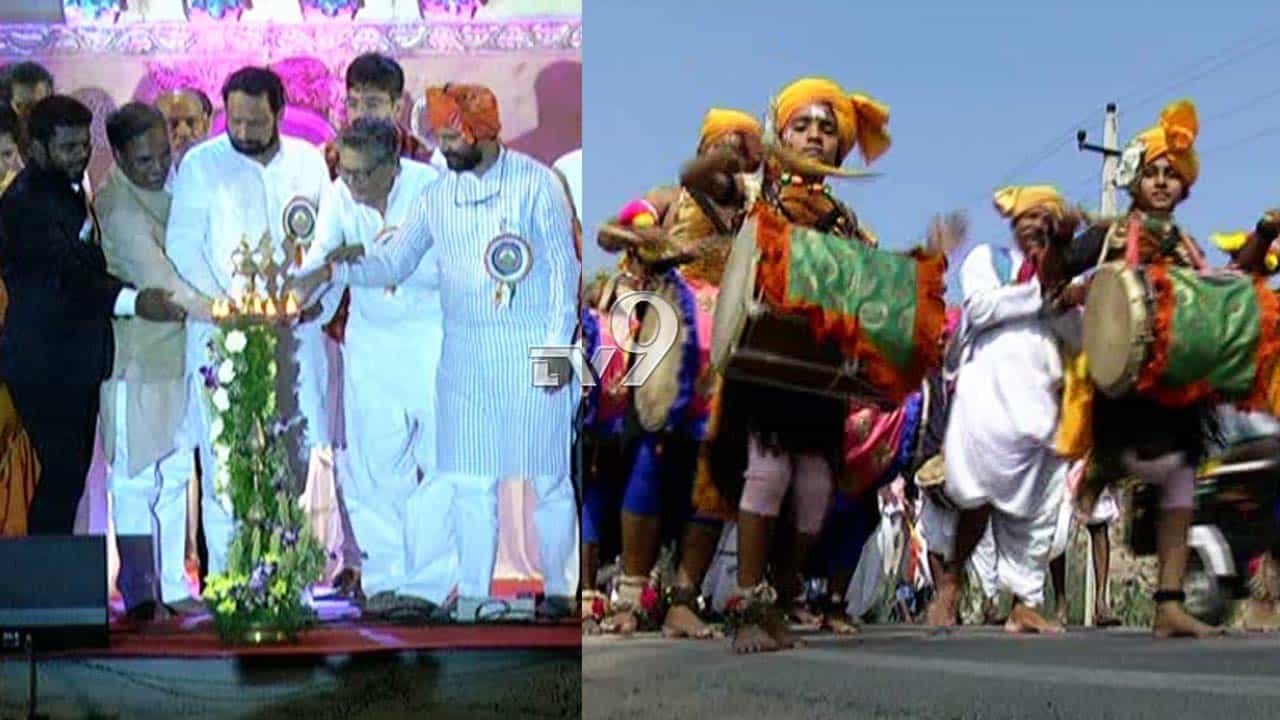 ಆನೆಗೊಂದಿಯಲ್ಲಿ ಮೊಳಗಿತು ಜಾನಪದ ಕಹಳೆ, ಐತಿಹಾಸಿಕ ಉತ್ಸವಕ್ಕೆ ಅದ್ಧೂರಿ ಚಾಲನೆ ಆನೆಗೊಂದಿಯಲ್ಲಿ ಮೊಳಗಿತು ಜಾನಪದ ಕಹಳೆ, ಐತಿಹಾಸಿಕ ಉತ್ಸವಕ್ಕೆ ಅದ್ಧೂರಿ ಚಾಲನೆ