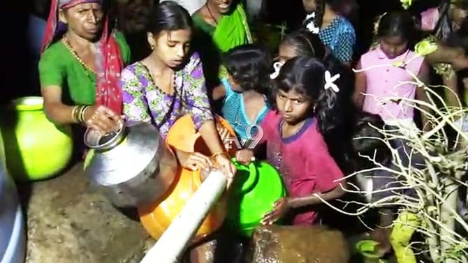 ಮಾರನಹೊಳೆಯಲ್ಲಿ ಸಿಗದ ನೀರು, ಜೀವ ಜಲಕ್ಕಾಗಿ ಪ್ರತೀ ದಿನ ಜನರ ಪರದಾಟ ಮಾರನಹೊಳೆಯಲ್ಲಿ ಸಿಗದ ನೀರು, ಜೀವ ಜಲಕ್ಕಾಗಿ ಪ್ರತೀ ದಿನ ಜನರ ಪರದಾಟ