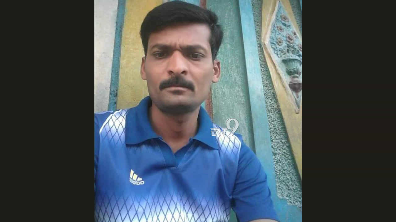 ಆಸ್ತಿ ವಿವಾದ ಶಂಕೆ: ಗ್ರಾಮ ಪಂಚಾಯಿತಿ ಅಧ್ಯಕ್ಷನ ಭೀಕರ ಹತ್ಯೆ ಆಸ್ತಿ ವಿವಾದ ಶಂಕೆ: ಗ್ರಾಮ ಪಂಚಾಯಿತಿ ಅಧ್ಯಕ್ಷನ ಭೀಕರ ಹತ್ಯೆ