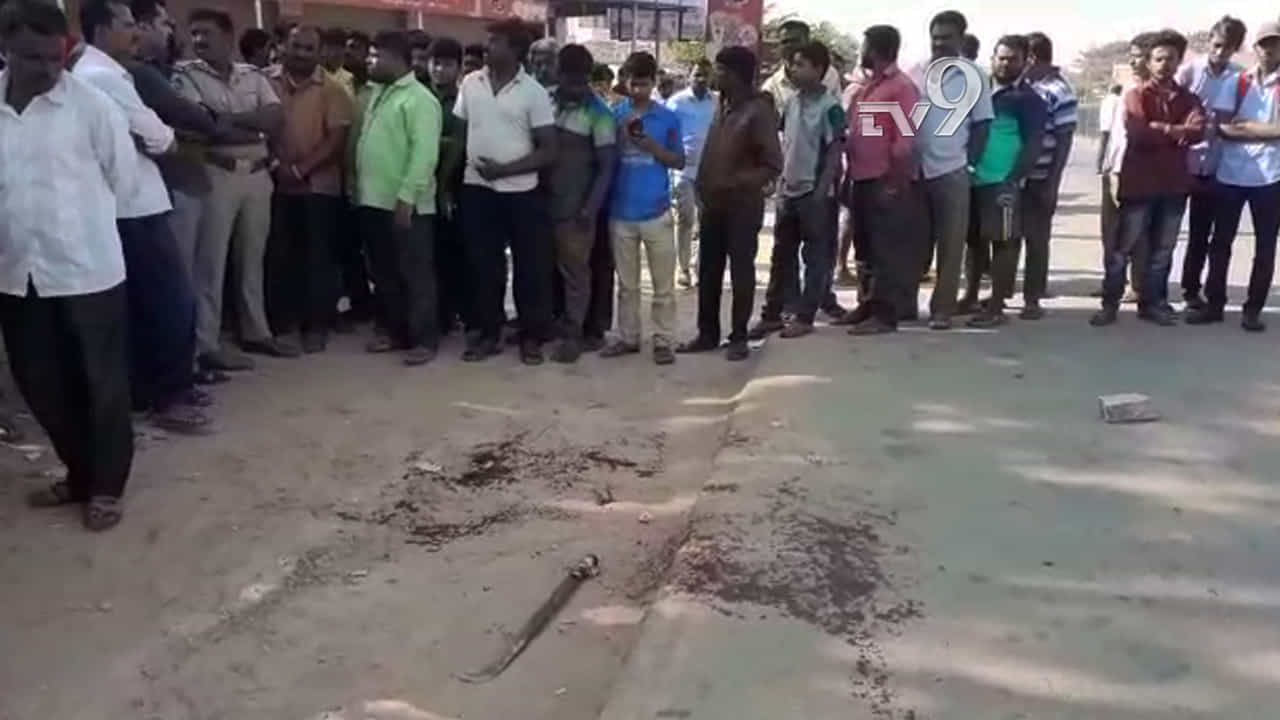 ಗ್ರಾಮ ಪಂಚಾಯಿತಿ ಸದಸ್ಯನ ಮೇಲೆ ಸಿನಿಮೀಯ ಶೈಲಿಯಲ್ಲಿ ಅಟ್ಯಾಕ್! ಗ್ರಾಮ ಪಂಚಾಯಿತಿ ಸದಸ್ಯನ ಮೇಲೆ ಸಿನಿಮೀಯ ಶೈಲಿಯಲ್ಲಿ ಅಟ್ಯಾಕ್!