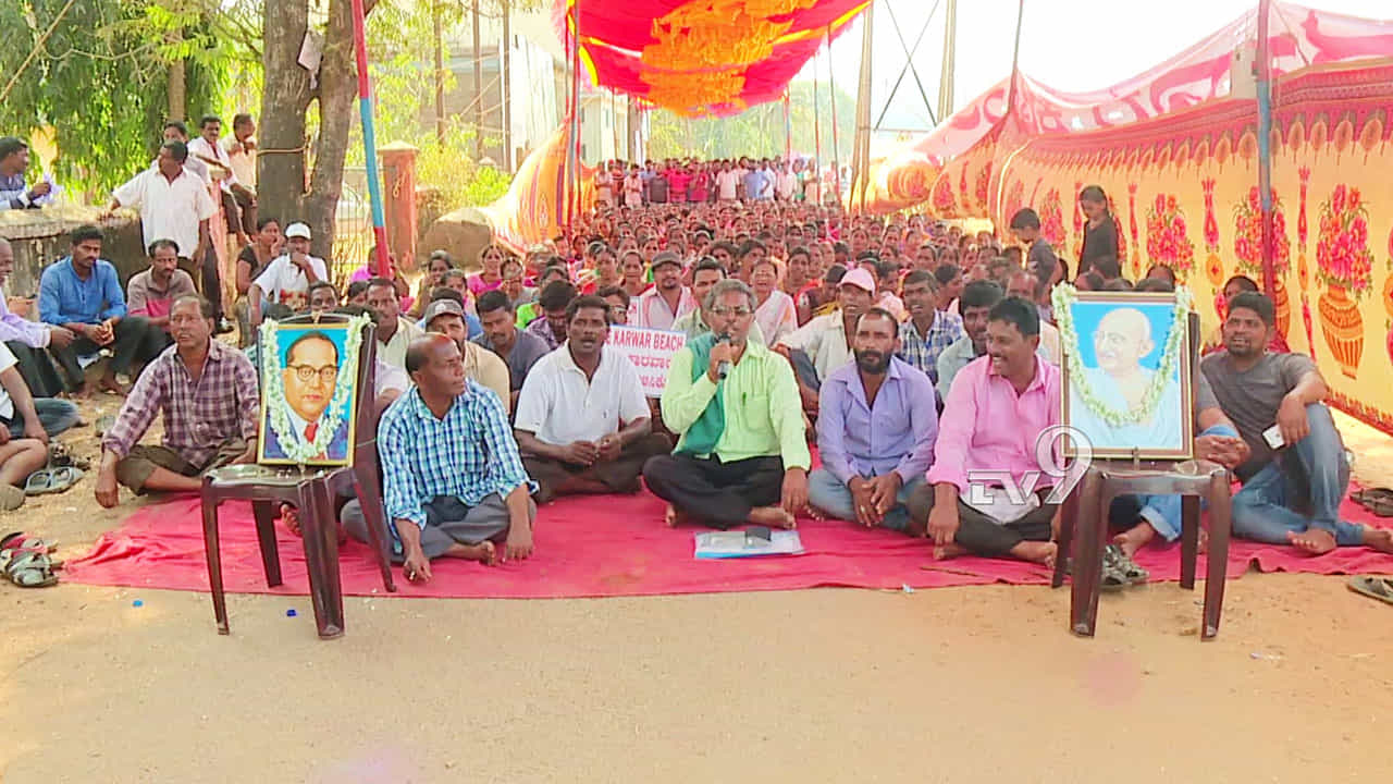 ಬಂದರು ವಿಸ್ತರಣೆ ವಿರೋಧಿಸಿ ಮೀನುಗಾರರ ಪ್ರತಿಭಟನೆ, ಮತ್ಸ್ಯ ಪ್ರಿಯರಿಗಿಲ್ಲ ಮೀನೂಟ ಬಂದರು ವಿಸ್ತರಣೆ ವಿರೋಧಿಸಿ ಮೀನುಗಾರರ ಪ್ರತಿಭಟನೆ, ಮತ್ಸ್ಯ ಪ್ರಿಯರಿಗಿಲ್ಲ ಮೀನೂಟ
