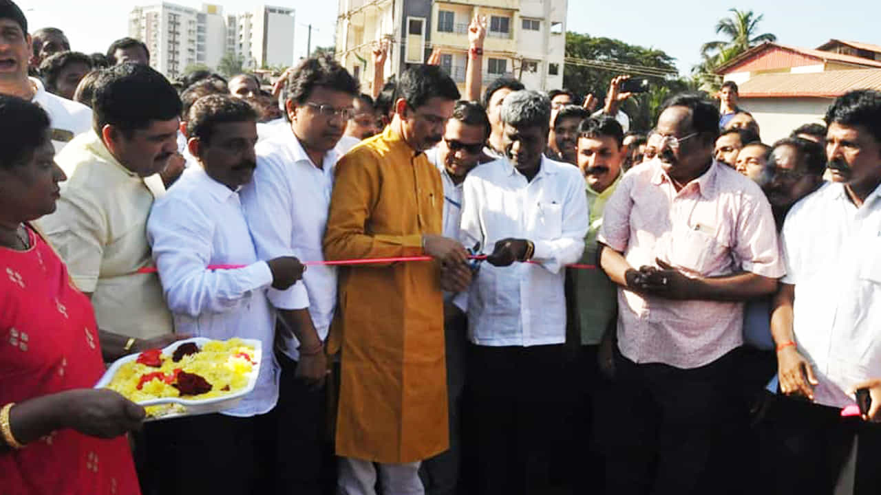 ಕೊನೆಗೂ ಉದ್ಘಾಟನೆ ಆಯ್ತು 10 ವರ್ಷದ ಪಂಪ್ವೆಲ್ ಫ್ಲೈಓವರ್ ಕೊನೆಗೂ ಉದ್ಘಾಟನೆ ಆಯ್ತು 10 ವರ್ಷದ ಪಂಪ್ವೆಲ್ ಫ್ಲೈಓವರ್