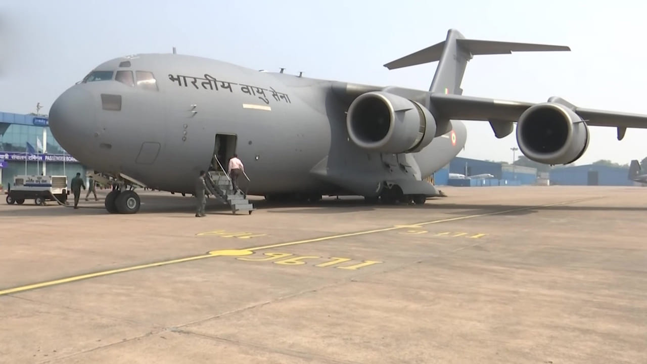 ಚೀನಾಗೆ 15 ಟನ್ ವೈದ್ಯಕೀಯ ಸಾಮಗ್ರಿ ಹೊತ್ತು ತೆರಳಿದ ಸಿ-17 ಗ್ಲೋಬ್ ಮಾಸ್ಟರ್ ಚೀನಾಗೆ 15 ಟನ್ ವೈದ್ಯಕೀಯ ಸಾಮಗ್ರಿ ಹೊತ್ತು ತೆರಳಿದ ಸಿ-17 ಗ್ಲೋಬ್ ಮಾಸ್ಟರ್