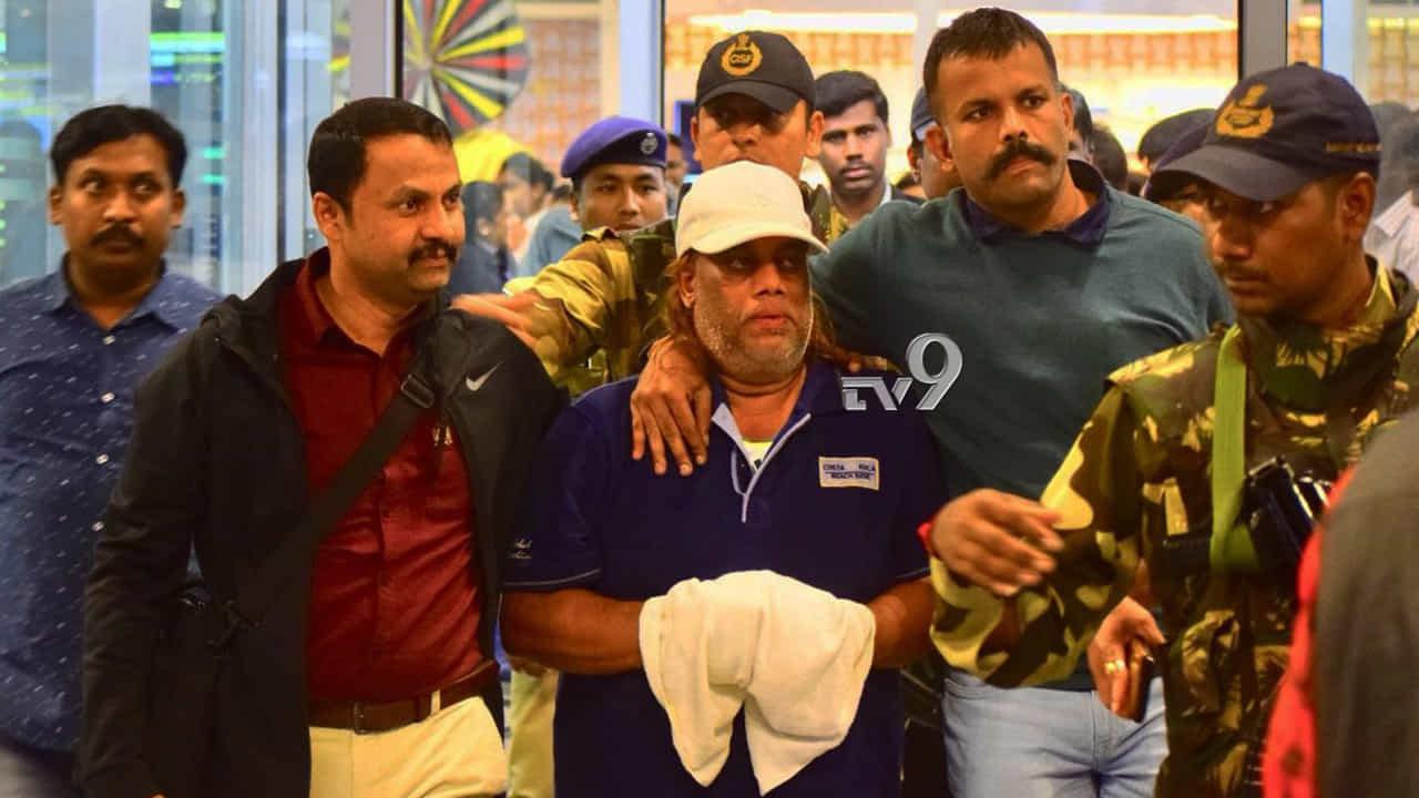 ರವಿ ಪೂಜಾರಿಗೆ ಜಡ್ಜ್ ಕೇಳಿದ ಪ್ರಶ್ನೆಗಳೇನು? ಸಿಸಿಬಿ ವಶಕ್ಕೆ ರವಿ ರವಿ ಪೂಜಾರಿಗೆ ಜಡ್ಜ್ ಕೇಳಿದ ಪ್ರಶ್ನೆಗಳೇನು? ಸಿಸಿಬಿ ವಶಕ್ಕೆ ರವಿ