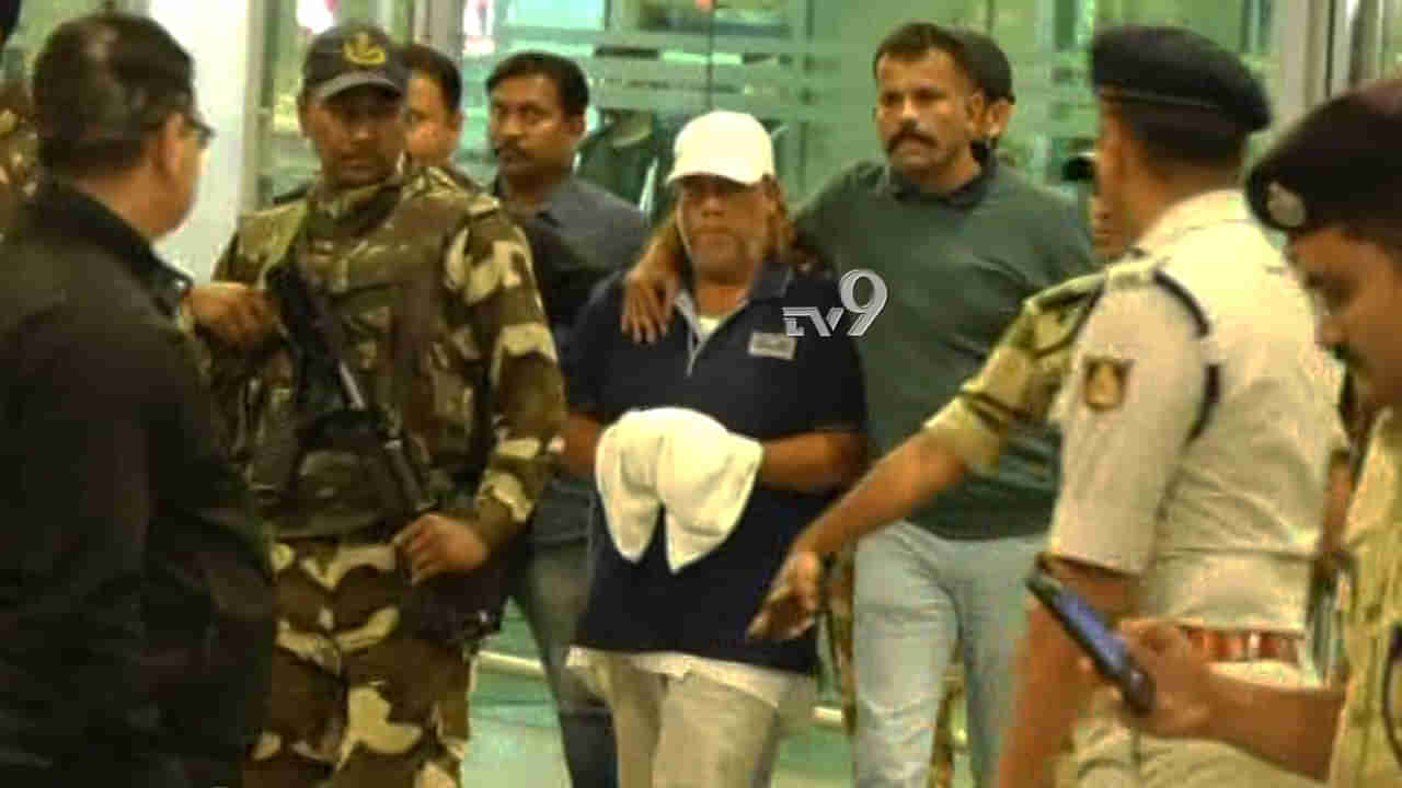 ’ನನ್ನನ್ನು ಕರ್ನಾಟಕಕ್ಕಷ್ಟೇ ಹಸ್ತಾಂತರಿಸಿರುವುದು; ಮುಂಬೈ ಪೊಲೀಸರ ಕಸ್ಟಡಿಗೆ ದಮ್ಮಯ್ಯ ನೀಡಬೇಡಿ’