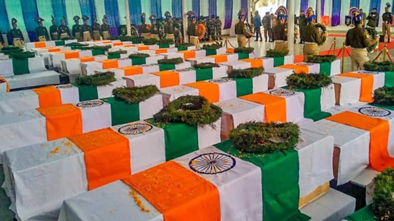 ಪುಲ್ವಾಮಾ ದಾಳಿ ಕರಾಳ ದಿನಕ್ಕೆ 1 ವರ್ಷ, ಅನಾವರಣಗೊಳ್ಳಲಿದೆ ಹುತಾತ್ಮ ಯೋಧರ ಸ್ಮಾರಕ