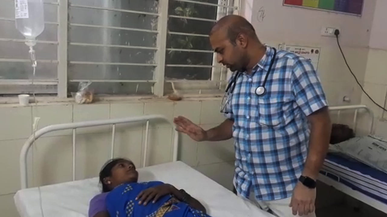 ಆಟವಾಡ್ತಾ ಕ್ರಿಮಿನಾಶಕ ಸೇವಿಸಿ ಮಕ್ಕಳ ಸಾವು: ಗಂಡ ಬೈತಾನೆ ಅಂತಾ ತಾಯಿ ಆತ್ಮಹತ್ಯೆ ಯತ್ನ! ಆಟವಾಡ್ತಾ ಕ್ರಿಮಿನಾಶಕ ಸೇವಿಸಿ ಮಕ್ಕಳ ಸಾವು: ಗಂಡ ಬೈತಾನೆ ಅಂತಾ ತಾಯಿ ಆತ್ಮಹತ್ಯೆ ಯತ್ನ!