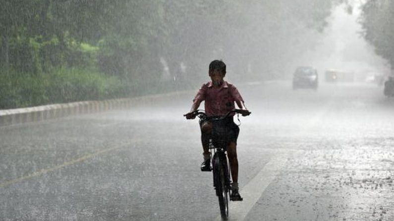 Karnataka Weather: ಹವಾಮಾನ ವರದಿ - ಇಂದು, ನಾಳೆ ಭಾರೀ ಮಳೆ ಸುರಿಯುವ ನಿರೀಕ್ಷೆ; ಕರಾವಳಿ ಭಾಗದಲ್ಲಿ ರೆಡ್​ ಅಲರ್ಟ್​