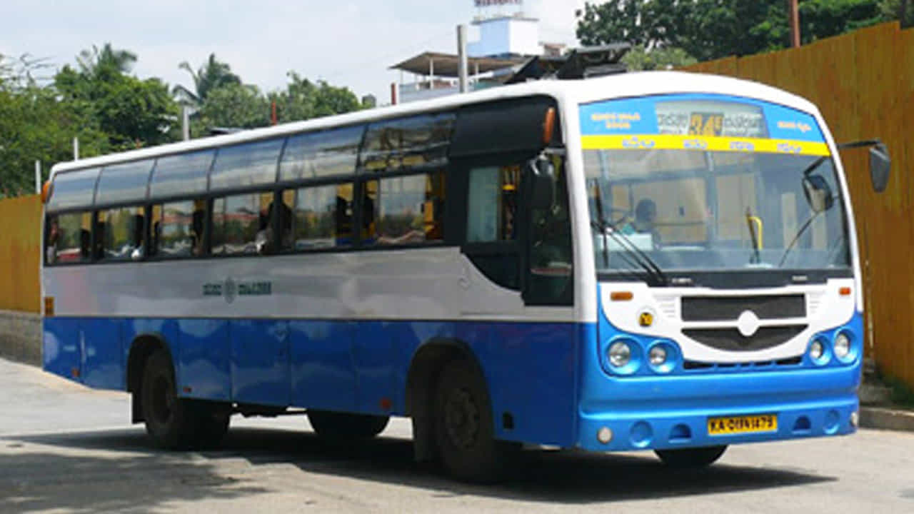 ಕಾಲೇಜು ವಿದ್ಯಾರ್ಥಿಗಳಿಗೆ ಸಿಹಿ ಸುದ್ದಿ: BMTC ಬಸ್ಗಳಲ್ಲಿ ಉಚಿತ ಪ್ರಯಾಣದ ಅವಕಾಶ ಕಾಲೇಜು ವಿದ್ಯಾರ್ಥಿಗಳಿಗೆ ಸಿಹಿ ಸುದ್ದಿ: BMTC ಬಸ್ಗಳಲ್ಲಿ ಉಚಿತ ಪ್ರಯಾಣದ ಅವಕಾಶ