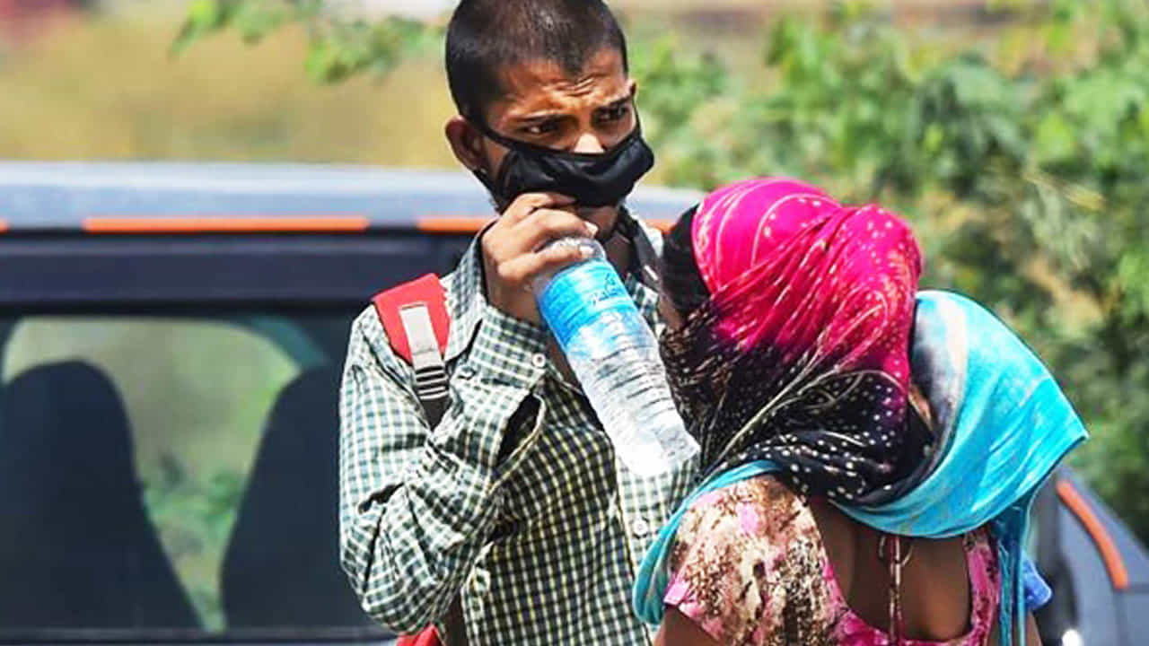 ಕೊರೊನಾ ನಡುವೆ ಉರಿಬಿಸಿಲಿನ ಆರ್ಭಟಕ್ಕೆ ತತ್ತರಿಸಿದ ಉತ್ತರ ಭಾರತ ಕೊರೊನಾ ನಡುವೆ ಉರಿಬಿಸಿಲಿನ ಆರ್ಭಟಕ್ಕೆ ತತ್ತರಿಸಿದ ಉತ್ತರ ಭಾರತ