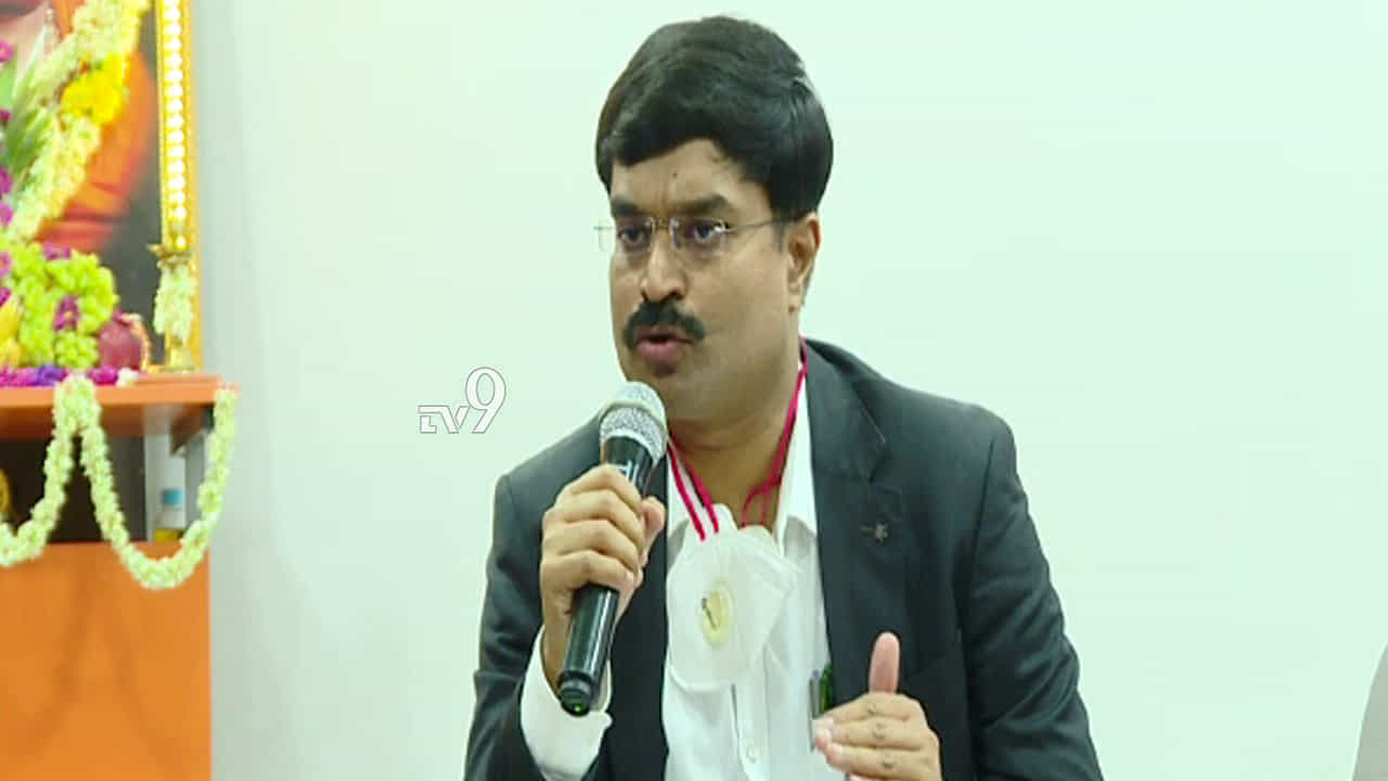 ಮಂಡ್ಯ ಯಾಕೆ ಹಿಂಗೆ ಆಗ್ತಿದೆ? ತಾಲೂಕು ಅಧಿಕಾರಿಗೂ ಕೊರೊನಾ ಅಟ್ಯಾಕ್ ಮಂಡ್ಯ ಯಾಕೆ ಹಿಂಗೆ ಆಗ್ತಿದೆ? ತಾಲೂಕು ಅಧಿಕಾರಿಗೂ ಕೊರೊನಾ ಅಟ್ಯಾಕ್