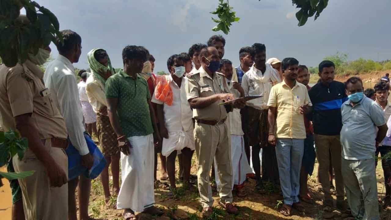 ಕುರಿ ಮೈತೊಳೆಯಲು ಹೋಗಿದ್ದ ಇಬ್ಬರು ಕುರಿಗಾಹಿಗಳು ನೀರುಪಾಲು, ಎಲ್ಲಿ? ಕುರಿ ಮೈತೊಳೆಯಲು ಹೋಗಿದ್ದ ಇಬ್ಬರು ಕುರಿಗಾಹಿಗಳು ನೀರುಪಾಲು, ಎಲ್ಲಿ?