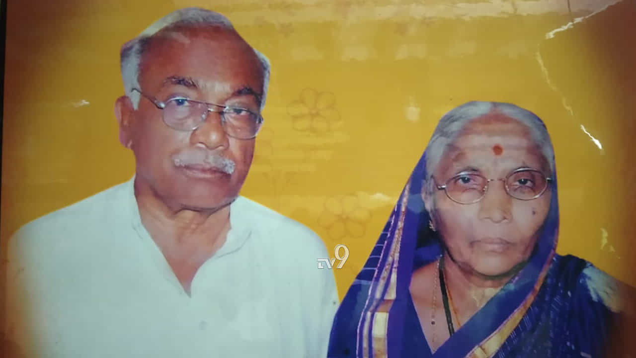 ಪತ್ನಿ ಸಾವು ಕೇಳಿ ಪತಿಗೂ ಹೃದಯಾಘಾತ, ಸಾವಿನಲ್ಲೂ ಒಂದಾದ 'ಜನುಮದ ಜೋಡಿ' ಪತ್ನಿ ಸಾವು ಕೇಳಿ ಪತಿಗೂ ಹೃದಯಾಘಾತ, ಸಾವಿನಲ್ಲೂ ಒಂದಾದ 'ಜನುಮದ ಜೋಡಿ'