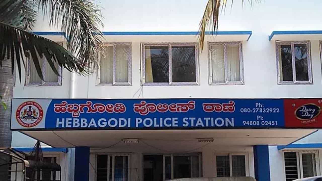 ಪಾದರಾಯನಪುರ ಕಳ್ಳನನ್ನ ಬಂಧಿಸಿದ್ದ ಪೊಲೀಸರಿಗೆ ಸಿಕ್ತು ಕ್ವಾರಂಟೈನ್ ಭಾಗ್ಯ! ಪಾದರಾಯನಪುರ ಕಳ್ಳನನ್ನ ಬಂಧಿಸಿದ್ದ ಪೊಲೀಸರಿಗೆ ಸಿಕ್ತು ಕ್ವಾರಂಟೈನ್ ಭಾಗ್ಯ!