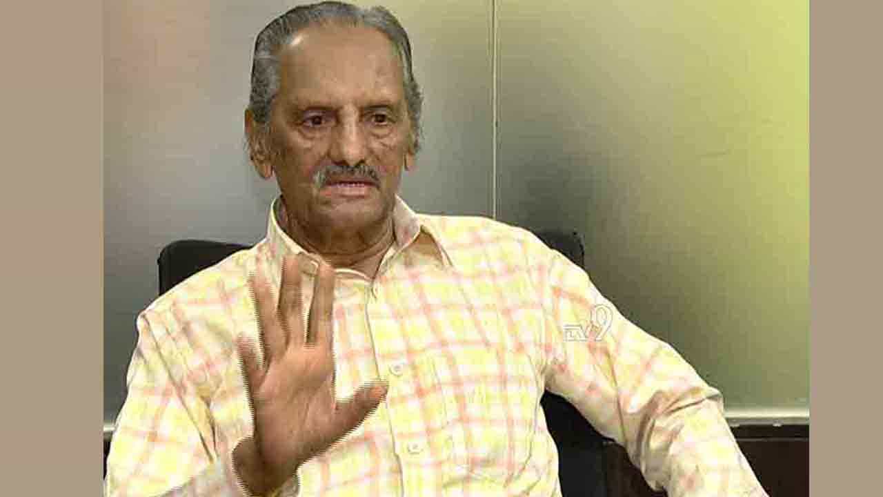 ಜೆ.ಸಿ.ನಗರದ ಖಬರಸ್ತಾನದಲ್ಲಿ ನಿಸಾರ್ ಅಹಮದ್ ಅಂತ್ಯಕ್ರಿಯೆ