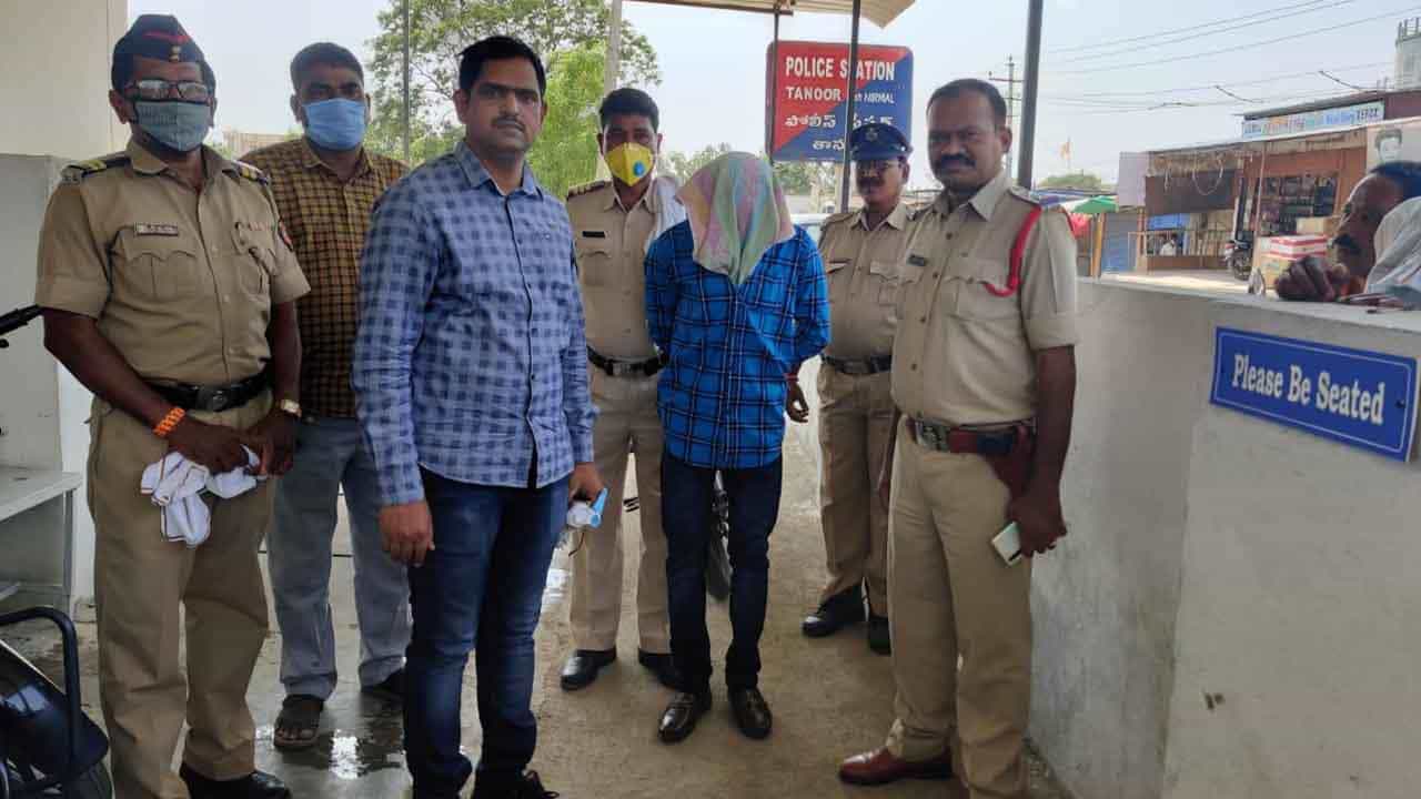 ಹಣಕ್ಕಾಗಿ ಸಾಧುಗಳನ್ನು ಹತ್ಯೆ ಮಾಡಿದ್ದ ಆರೋಪಿ ಅರೆಸ್ಟ್ ಹಣಕ್ಕಾಗಿ ಸಾಧುಗಳನ್ನು ಹತ್ಯೆ ಮಾಡಿದ್ದ ಆರೋಪಿ ಅರೆಸ್ಟ್
