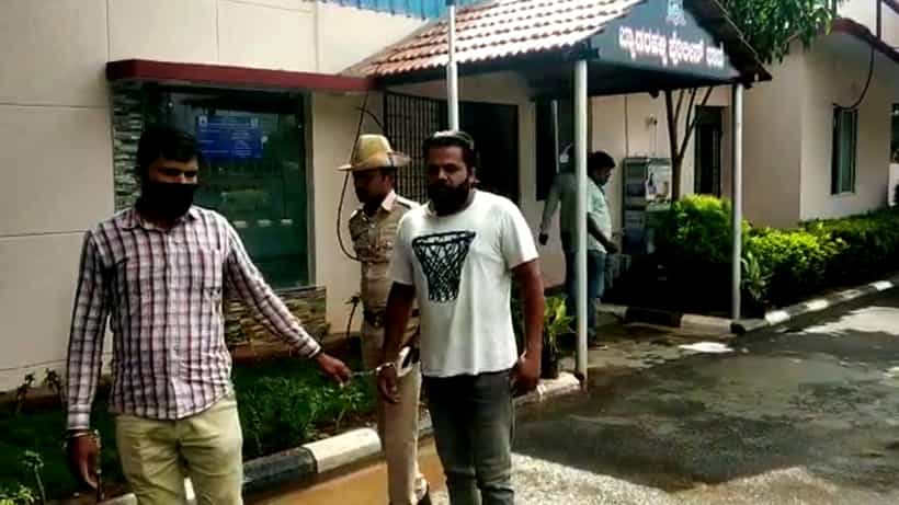 ನಾಲ್ಕೇ 4 ಮದುವೆ, 13 ಹುಡುಗಿಯರಿಗೆ ಮೋಸ: ಐನಾತಿ ಭೂಪನ ಕತೆ ಕೇಳಿ ಪೊಲೀಸರೇ ಸುಸ್ತು