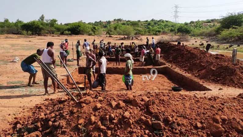 ಉದ್ಯೋಗ ಖಾತ್ರಿ ಯೋಜನೆಯಡಿ ಜಲಶಕ್ತಿ ಅಭಿಯಾನ ಜಾರಿ; ರಾಯಚೂರು ಜಿಲ್ಲೆಯಲ್ಲಿ ಜಲಸಂರಕ್ಷಣೆಗೆ ಆದ್ಯತೆ ಉದ್ಯೋಗ ಖಾತ್ರಿ ಯೋಜನೆಯಡಿ ಜಲಶಕ್ತಿ ಅಭಿಯಾನ ಜಾರಿ; ರಾಯಚೂರು ಜಿಲ್ಲೆಯಲ್ಲಿ ಜಲಸಂರಕ್ಷಣೆಗೆ ಆದ್ಯತೆ