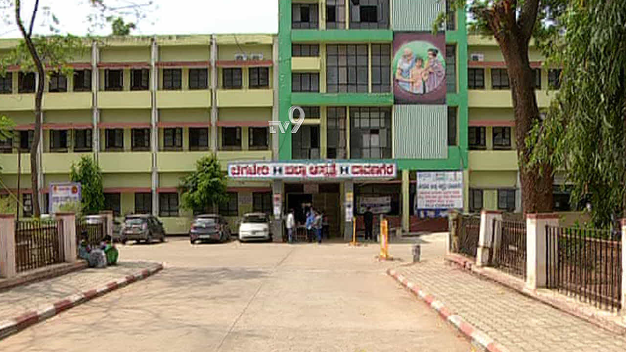 ‘ಅಂಬುಲೆನ್ಸ್ ಸಿಬ್ಬಂದಿ ನಿರ್ಲಕ್ಷ್ಯತನದಿಂದ ನಮ್ಮ ತಾಯಿ ಕಾಣೆಯಾಗಿದ್ದಾರೆ, ಹುಡ್ಕಿಕೊಡಿ’