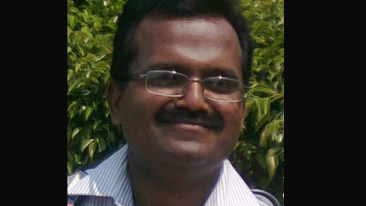 ಕರ್ತವ್ಯ ಒತ್ತಡದಿಂದ ವೈದ್ಯ ಸಾವು ಆರೋಪ: ಸೂಕ್ತ ಪರಿಹಾರಕ್ಕೆ ವೈದ್ಯಾಧಿಕಾರಿಗಳ ಆಗ್ರಹ ಕರ್ತವ್ಯ ಒತ್ತಡದಿಂದ ವೈದ್ಯ ಸಾವು ಆರೋಪ: ಸೂಕ್ತ ಪರಿಹಾರಕ್ಕೆ ವೈದ್ಯಾಧಿಕಾರಿಗಳ ಆಗ್ರಹ