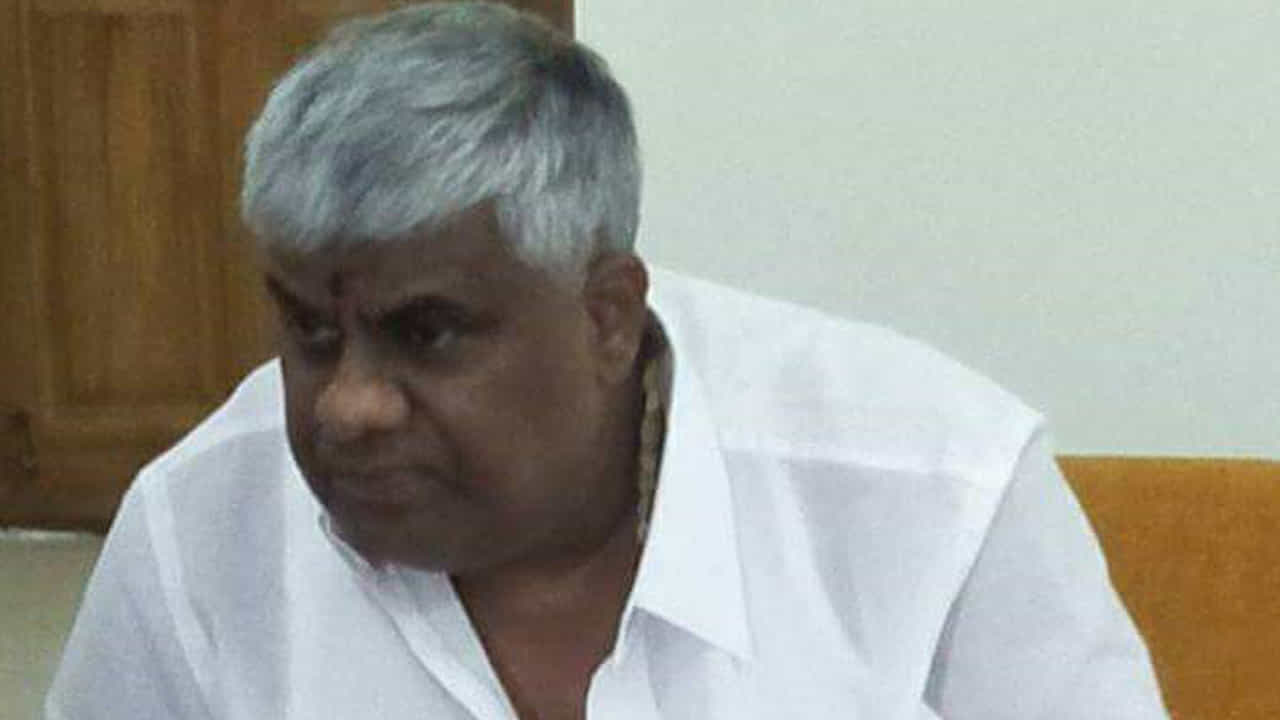 ಏಸ್ಕಾರ್ಟ್‌ನ ನಾಲ್ವರಿಗೆ ಸೋಂಕು, H.D.ರೇವಣ್ಣಗೆ ಹೆಚ್ಚಾಯ್ತು ಆತಂಕ
