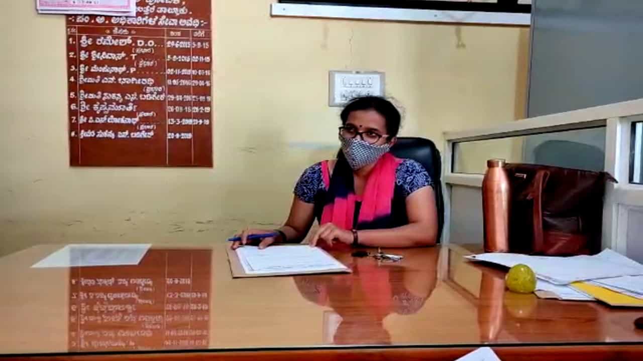 ನೀರಿನ ಘಟಕದಲ್ಲೂ ದುಡ್ಡು ನುಂಗಿದ ಭೂಪ, ಕೊನೆಗೆ ದುಡ್ಡು ಕಕ್ಕಿಸಿದ ಜಿ.ಪಂ CEO ನೀರಿನ ಘಟಕದಲ್ಲೂ ದುಡ್ಡು ನುಂಗಿದ ಭೂಪ, ಕೊನೆಗೆ ದುಡ್ಡು ಕಕ್ಕಿಸಿದ ಜಿ.ಪಂ CEO