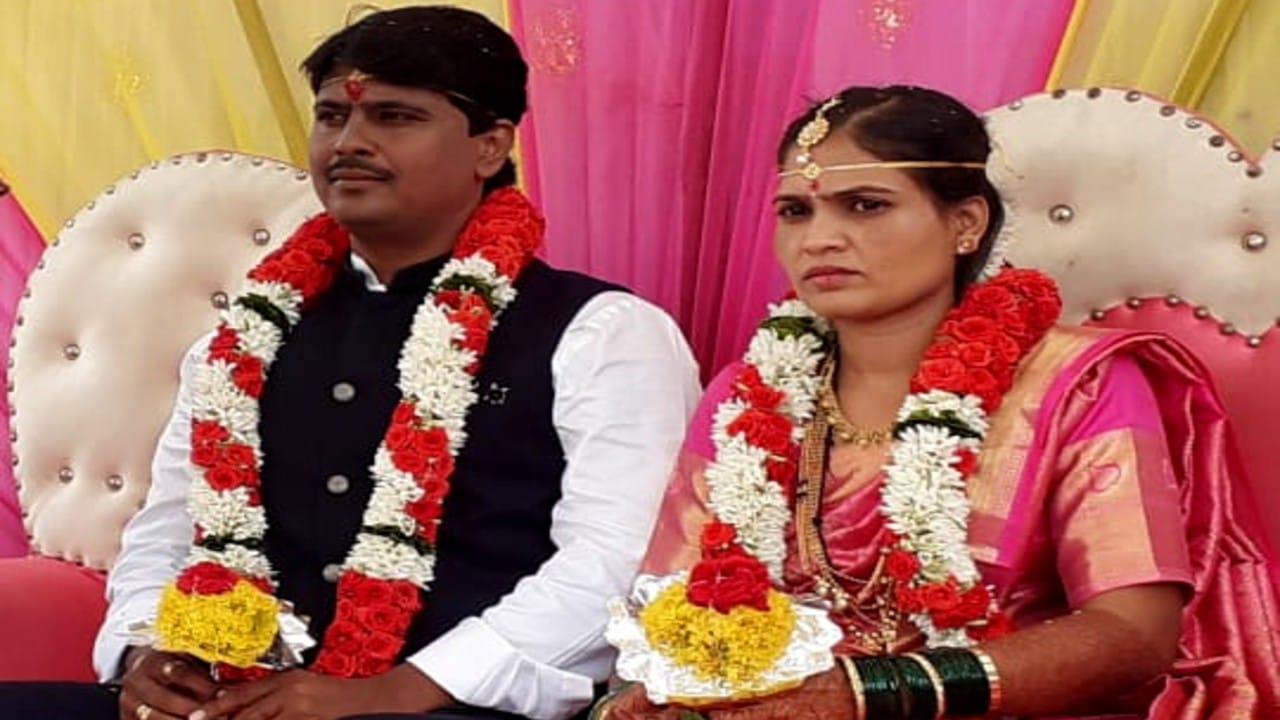 ತಾ. ಪಂ. ಅಧ್ಯಕ್ಷೆ-ಉಪಾಧ್ಯಕ್ಷ ಮದುವೆಯಾದರು! ವಿಶೇಷ ಏನು ಗೊತ್ತಾ? ತಾ. ಪಂ. ಅಧ್ಯಕ್ಷೆ-ಉಪಾಧ್ಯಕ್ಷ ಮದುವೆಯಾದರು! ವಿಶೇಷ ಏನು ಗೊತ್ತಾ?