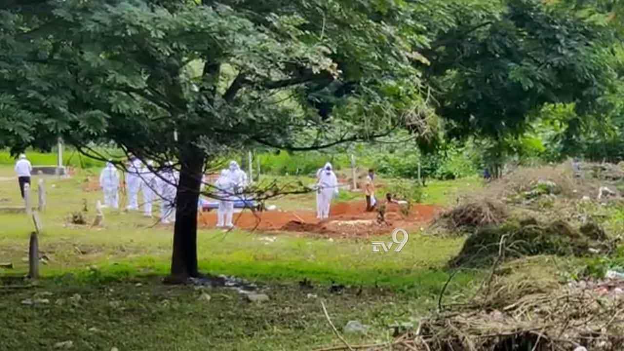 ಸರ್ಕಾರದ ಮಾರ್ಗಸೂಚಿ ಪ್ರಕಾರ ಸೋಂಕಿತರ ಅಂತ್ಯಕ್ರಿಯೆ ಹೀಗೆ ನಡೆಯಬೇಕು ಸರ್ಕಾರದ ಮಾರ್ಗಸೂಚಿ ಪ್ರಕಾರ ಸೋಂಕಿತರ ಅಂತ್ಯಕ್ರಿಯೆ ಹೀಗೆ ನಡೆಯಬೇಕು
