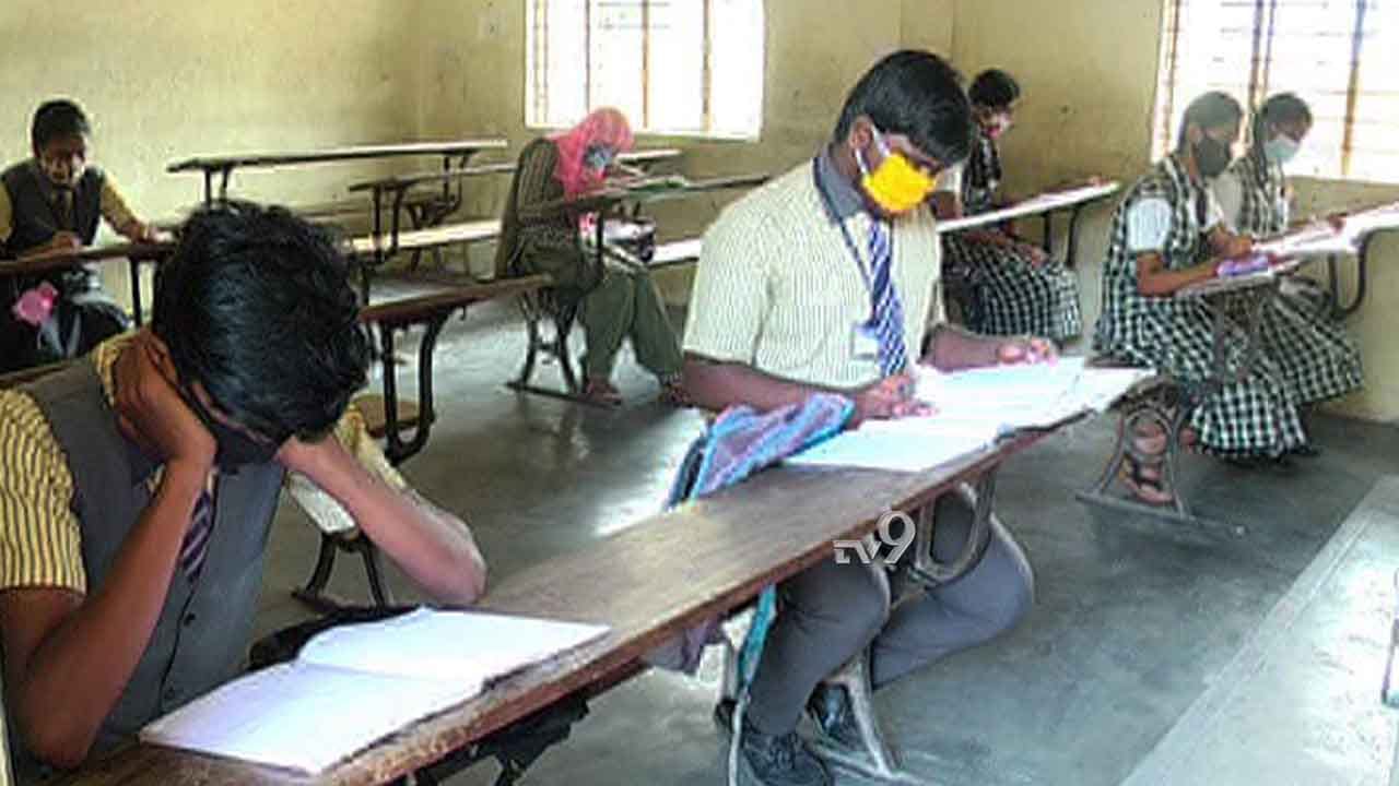 SSLC ವಿದ್ಯಾರ್ಥಿಗಳೂ ಕೊರೊನಾ ವಾರಿಯರ್ಸ್, 1550 ಶಾಲೆಗಳು ಶೂನ್ಯ: ಸಚಿವ ಸುರೇಶಕುಮಾರ್ SSLC ವಿದ್ಯಾರ್ಥಿಗಳೂ ಕೊರೊನಾ ವಾರಿಯರ್ಸ್, 1550 ಶಾಲೆಗಳು ಶೂನ್ಯ: ಸಚಿವ ಸುರೇಶಕುಮಾರ್