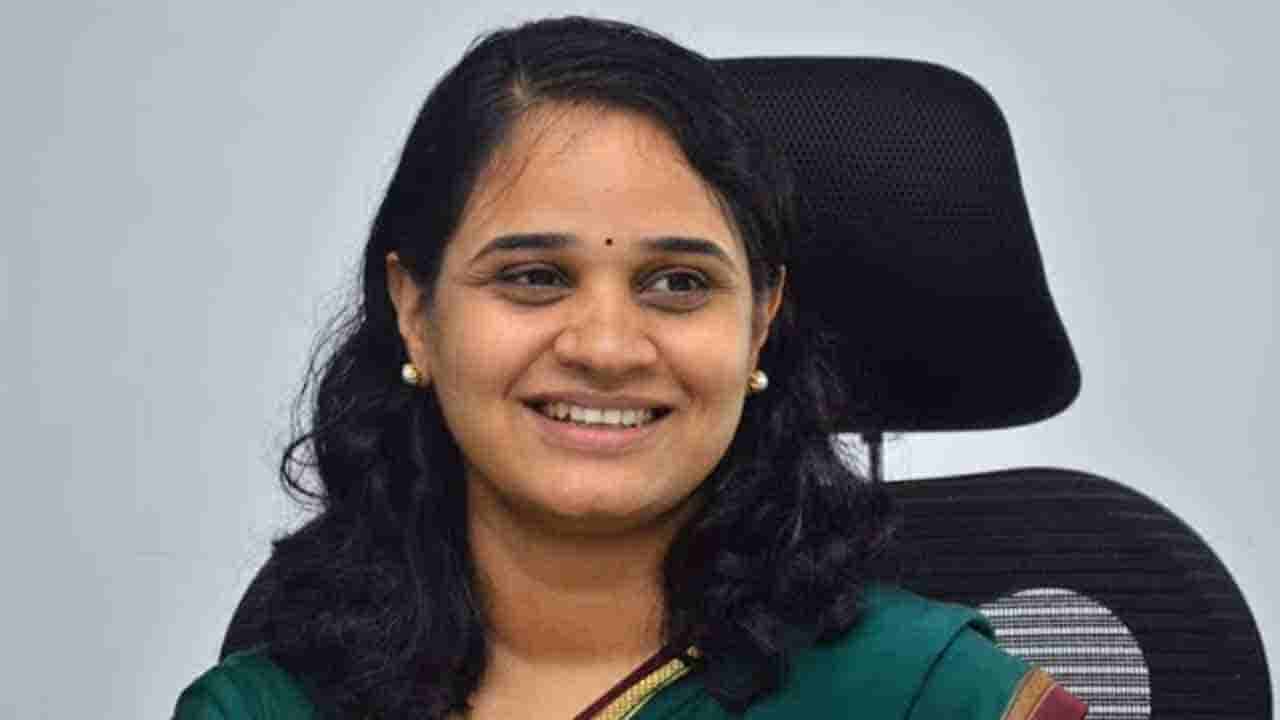 ವಾಟ್ಸಾಪ್ ಗ್ರೂಪ್ನಲ್ಲಿ ಜಿಲ್ಲಾಧಿಕಾರಿಗೆ ಕೊಲೆ ಬೆದರಿಕೆ